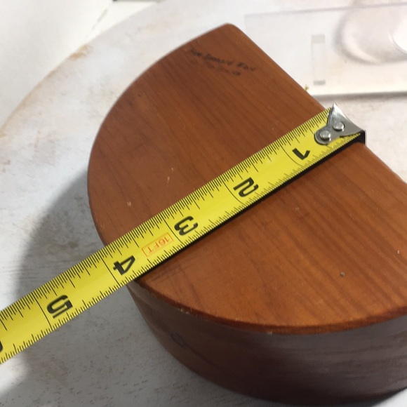 Vintage cedar wood what-not box - Picture 5 of 10